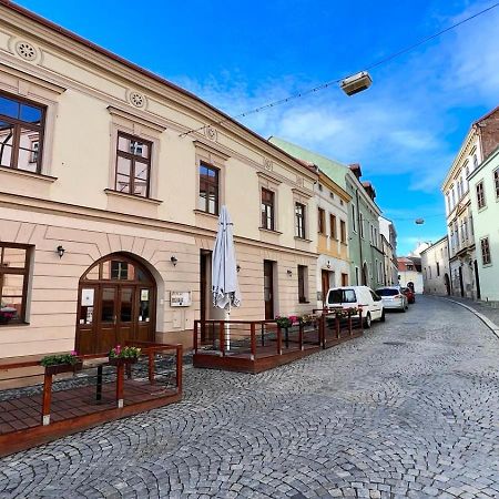 Penzion U Radnice , Byt 5 Znojmo Kültér fotó